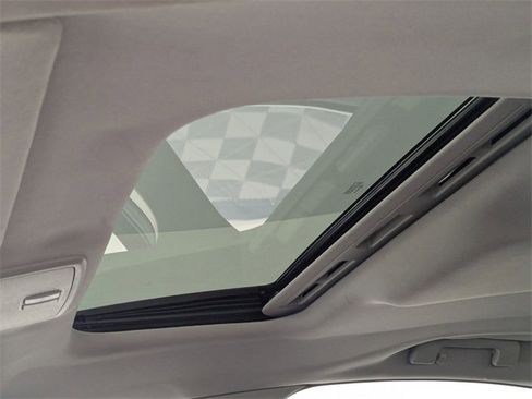 Used 2014 Chevrolet SS image 14