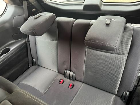 Used 2020 Nissan Pathfinder S image 29