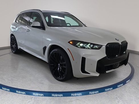 New 2026 BMW X5 sDrive40i w/ M Sport Package RWD image 3