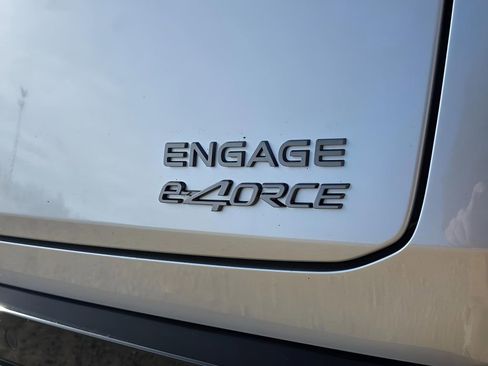 Used 2023 Nissan Ariya AWD image 7