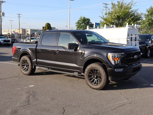 Used 2021 Ford F150 XLT w/ Equipment Group 302A High RWD image 14