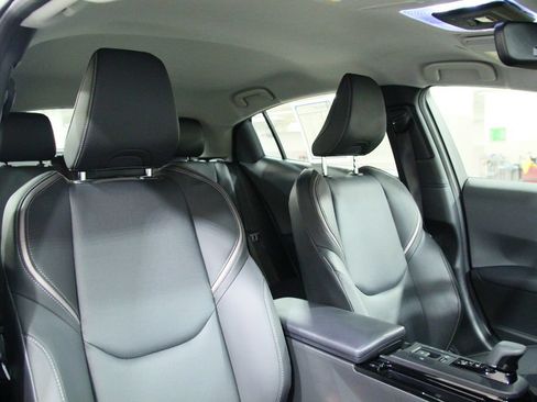 Used 2024 Toyota Prius XLE AWD/4WD image 21
