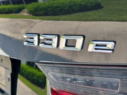 Used 2023 BMW 330e RWD image 11