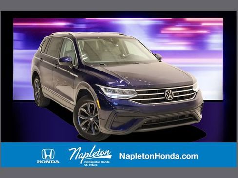 Used 2023 Volkswagen Tiguan SE FWD image 1