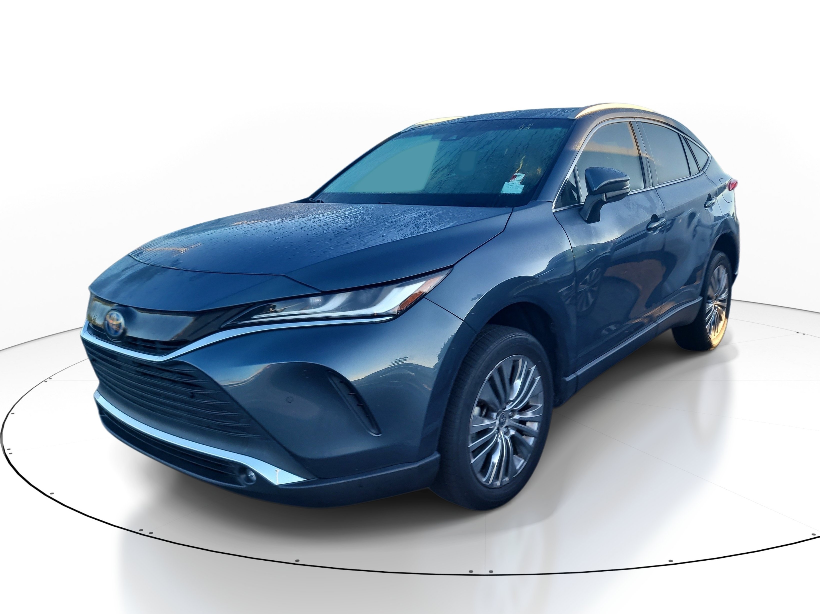 Used 2023 Toyota Venza XLE AWD/4WD image 3