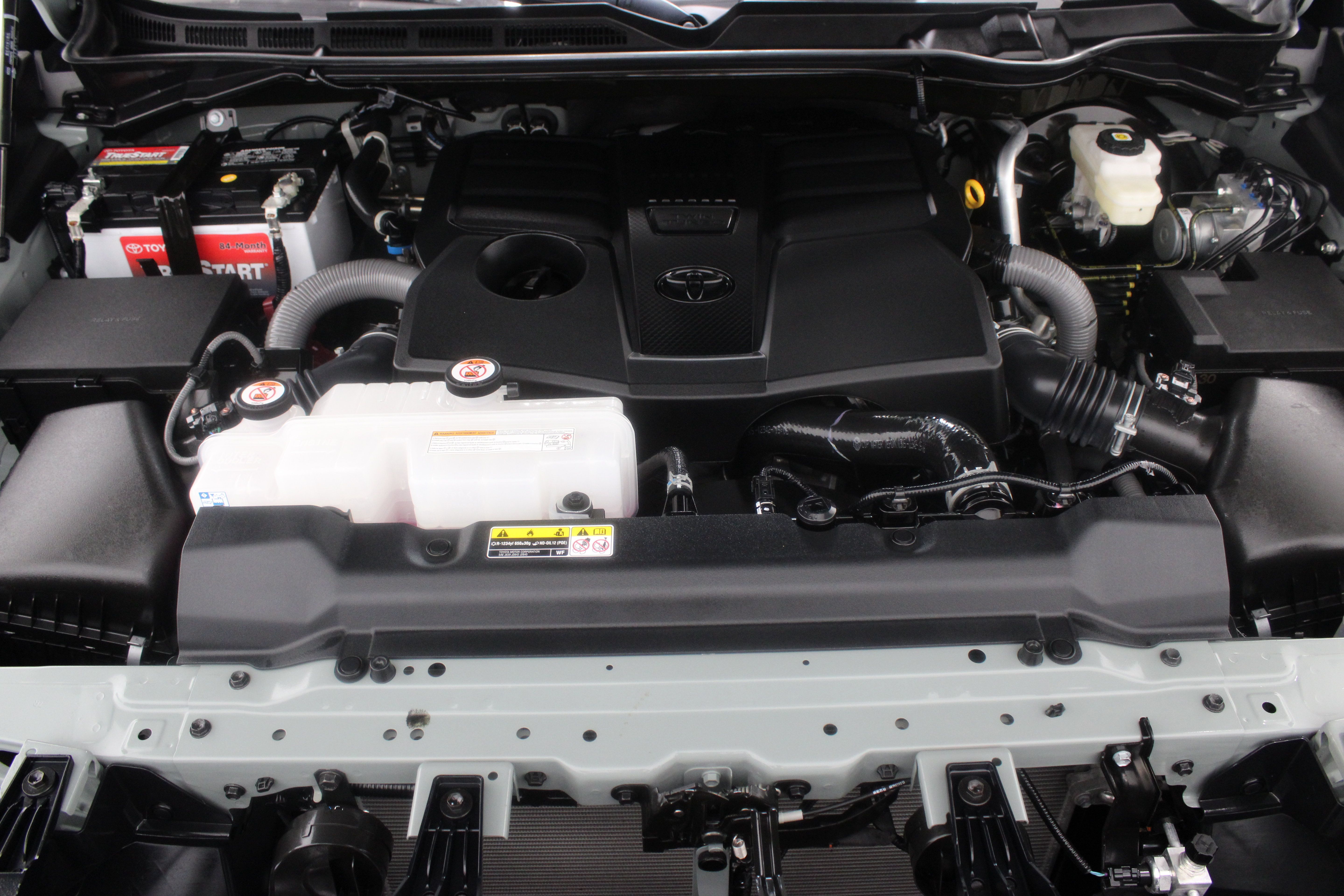 Used 2025 Toyota Tundra Limited AWD/4WD image 41