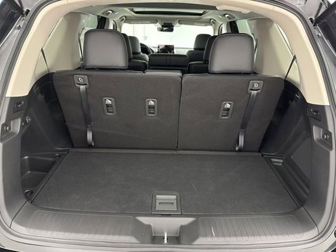 New 2025 Honda Pilot Touring image 30