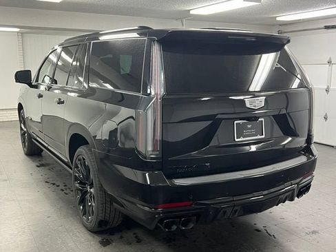 New 2026 Cadillac Escalade ESV V w/ LPO, ONYX Package AWD/4WD image 3