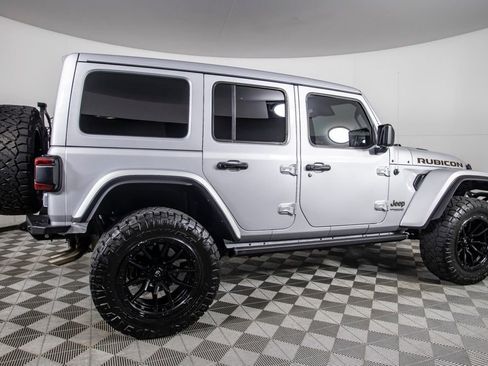 Used 2022 Jeep Wrangler Unlimited Rubicon w/ Xtreme Recon 35" Tire Package image 13