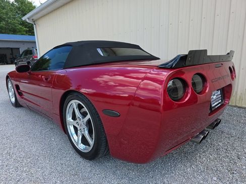 Used 2004 Chevrolet Corvette Convertible w/ Preferred Equipment Group RWD image 7