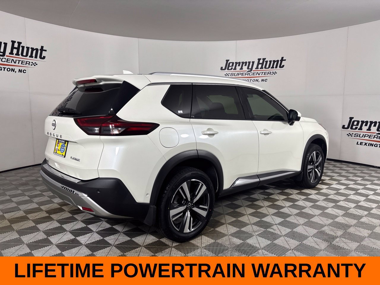 Used 2023 Nissan Rogue Platinum w/ Platinum Premium Package FWD image 6