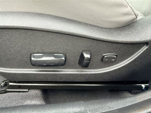 Used 2013 Hyundai Elantra Limited FWD image 26