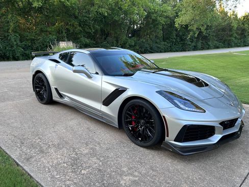 Used 2019 Chevrolet Corvette ZR1 image 8