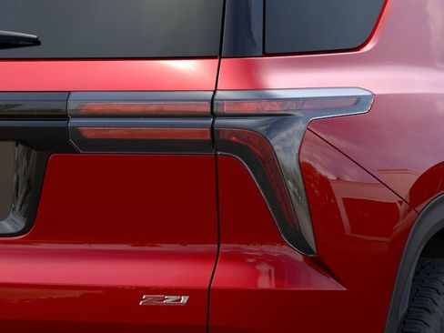 New 2026 Chevrolet Traverse Z71 w/ Enhanced Driving Package AWD/4WD image 12
