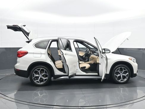 Used 2018 BMW X1 xDrive28i w/ Premium Package image 26