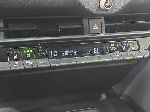 Used 2023 Toyota Crown AWD/4WD image 20