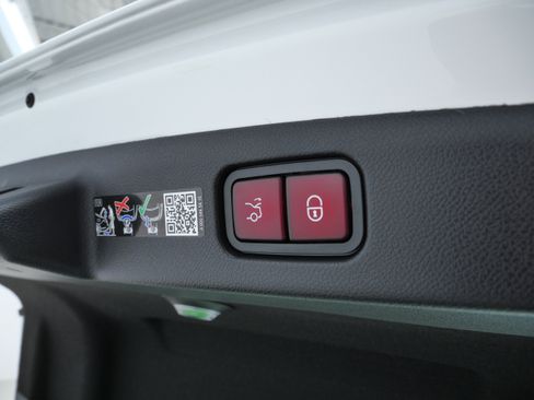 Certified 2026 Mercedes-Benz E 350 4MATIC Sedan image 8