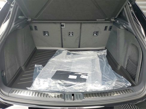 Used 2025 Porsche Macan Turbo image 31