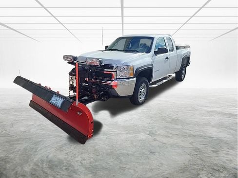 Used 2013 Chevrolet Silverado 2500 W/T w/ Snow Plow Prep Package AWD/4WD image 1