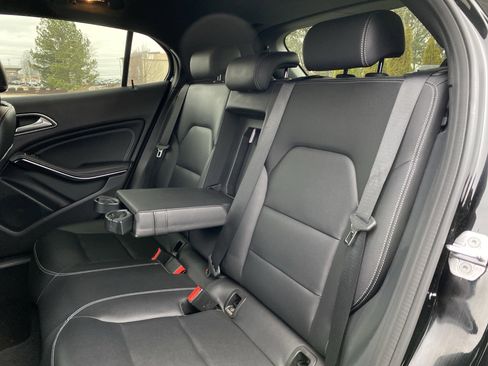 Used 2019 Mercedes-Benz GLA 250 250 image 10