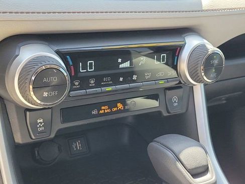 Used 2023 Toyota RAV4 XLE w/ Convenience Package image 29