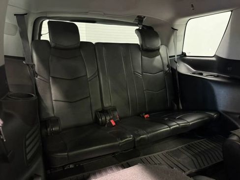 Used 2018 Cadillac Escalade Premium Luxury image 31