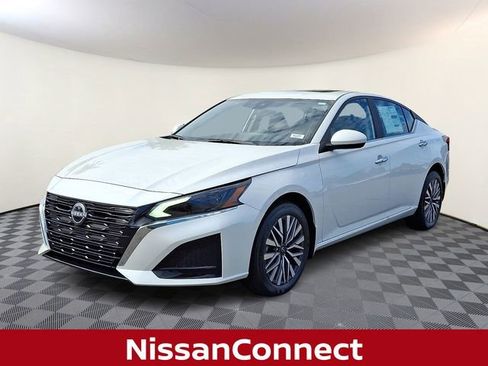New 2025 Nissan Altima 2.5 SV w/ SV Premium Package image 3