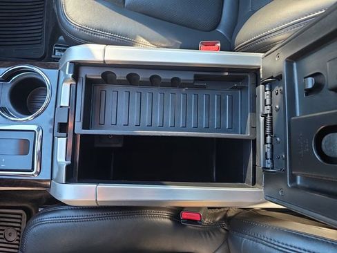 Used 2014 Ford F150 Platinum image 25