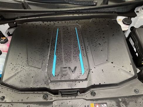 Used 2024 Hyundai Ioniq 5 Limited image 23