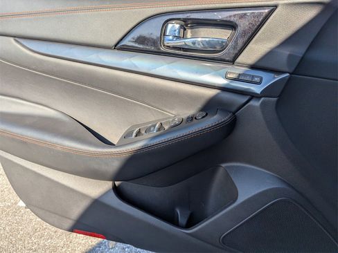 Used 2023 Nissan Maxima SR w/ Sport Mat Group image 28