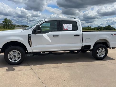 Used 2026 Ford F250 XLT AWD/4WD image 5