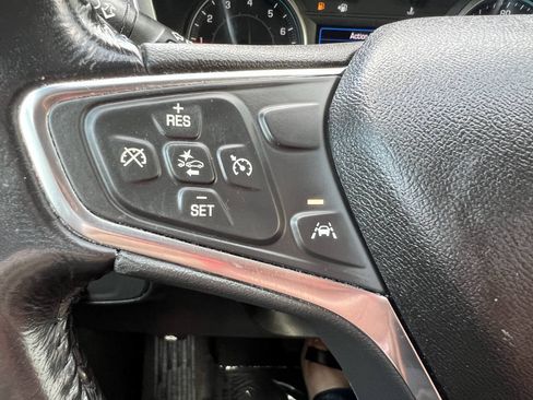 Used 2019 Chevrolet Equinox LT FWD image 31