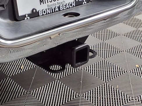 Used 2018 RAM 1500 Laramie RWD image 15