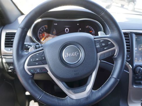 Used 2017 Jeep Grand Cherokee Limited image 8