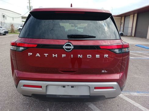 Used 2025 Nissan Pathfinder SL FWD image 4