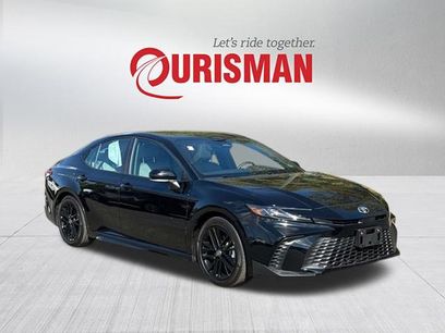 Used 2025 Toyota Camry SE w/ Convenience Package