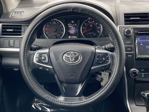 Used 2016 Toyota Camry SE FWD image 16