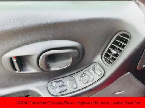 Used 2004 Chevrolet Corvette Coupe w/ Preferred Equipment Group RWD image 9