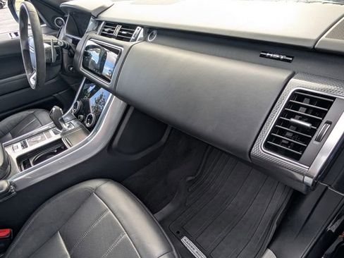 Used 2019 Land Rover Range Rover Sport HST image 18