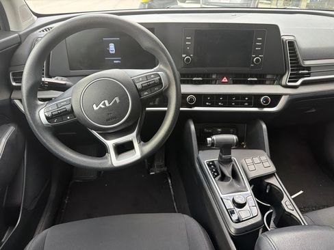 Used 2023 Kia Sportage LX FWD image 7