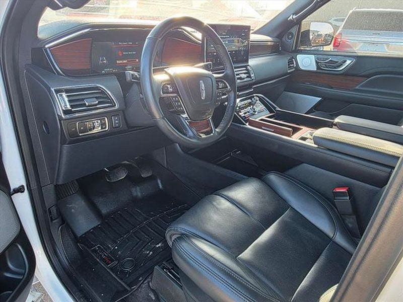 Used 2023 Lincoln Navigator Reserve AWD/4WD image 10