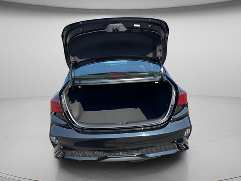 Used 2023 Kia Forte GT-Line w/ GT-Line Technology Package FWD image 13
