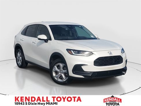 Used 2023 Honda HR-V LX image 1