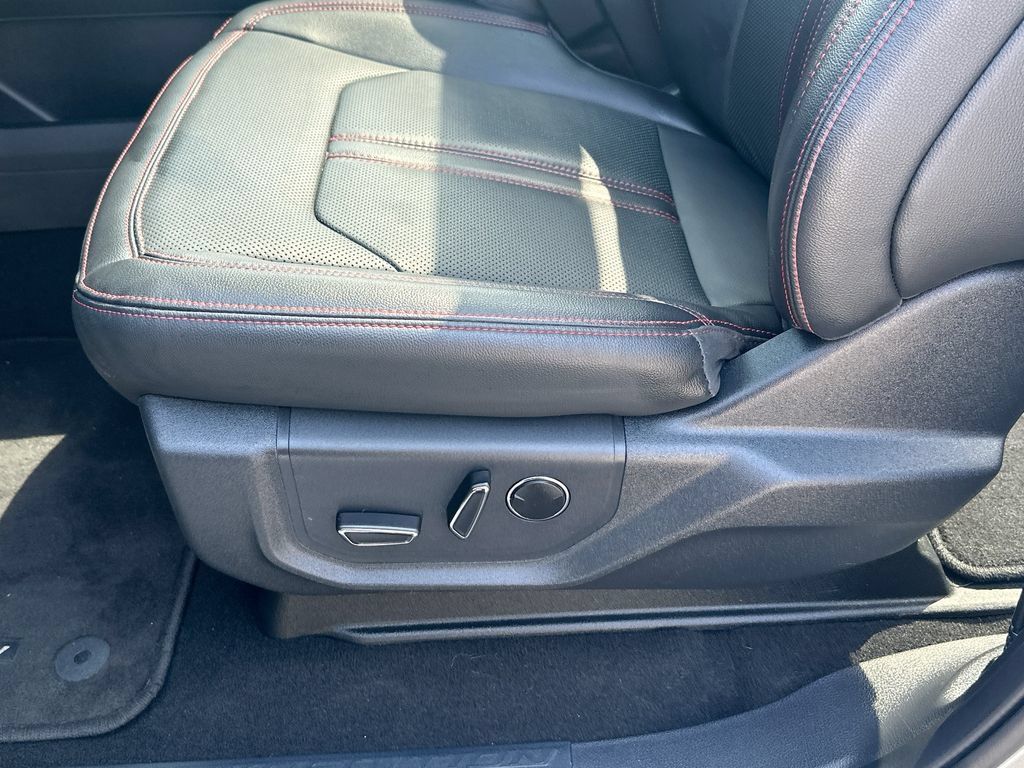 Used 2024 Ford Expedition Max Limited RWD image 9