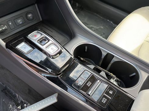 Used 2023 Hyundai Sonata Limited FWD image 29