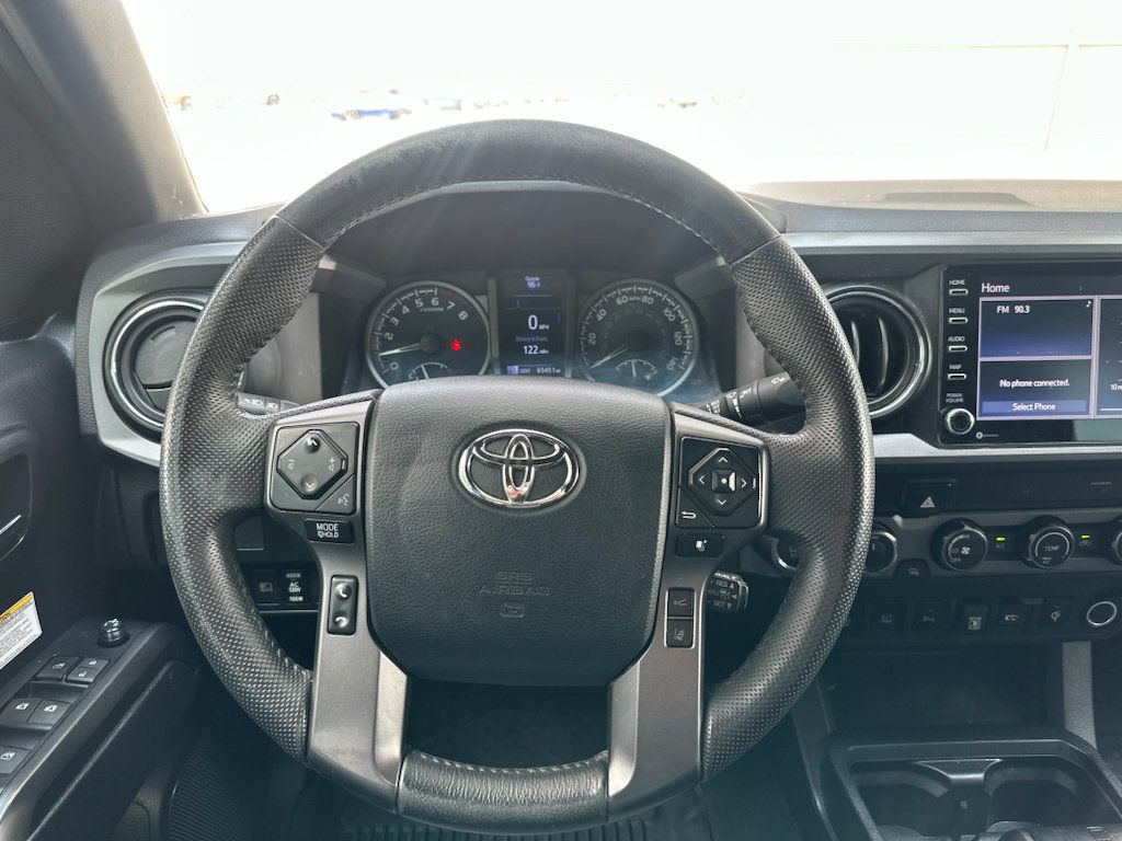 Used 2020 Toyota Tacoma TRD Off-Road w/ Technology Package AWD/4WD image 13