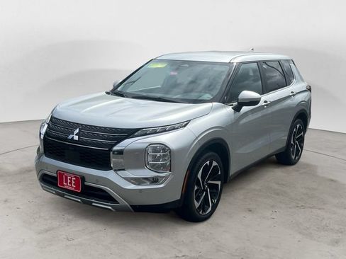 Used 2024 Mitsubishi Outlander SE Black Edition AWD/4WD image 1
