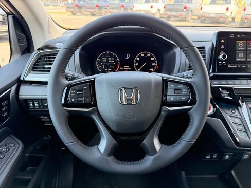 New 2026 Honda Odyssey Touring image 6