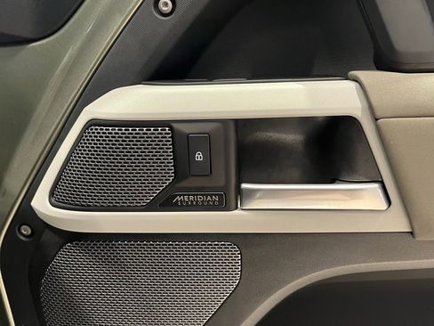 Certified 2022 Land Rover Defender 110 SE AWD/4WD image 44