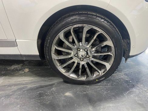 Used 2013 Land Rover Range Rover Autobiography image 6